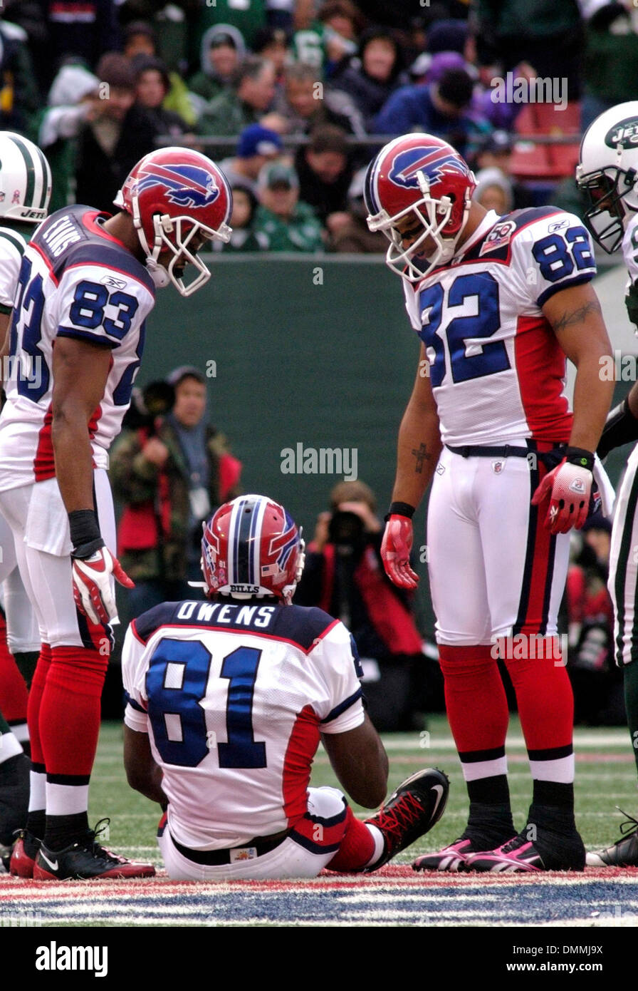 03 August 2009: Buffalo Bills wide reciever Terrell Owens run