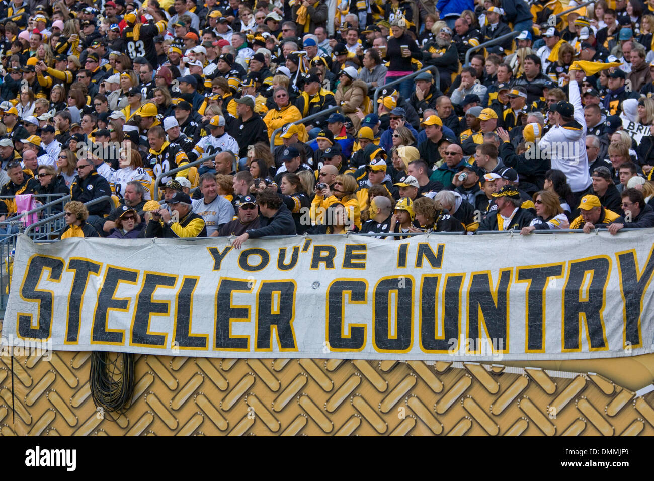 Cleveland Browns vs. Pittsburgh Steelers. Fans support on NFL Game.  Silhouette of supporters, big screen with two rivals in background Stock  Photo - Alamy