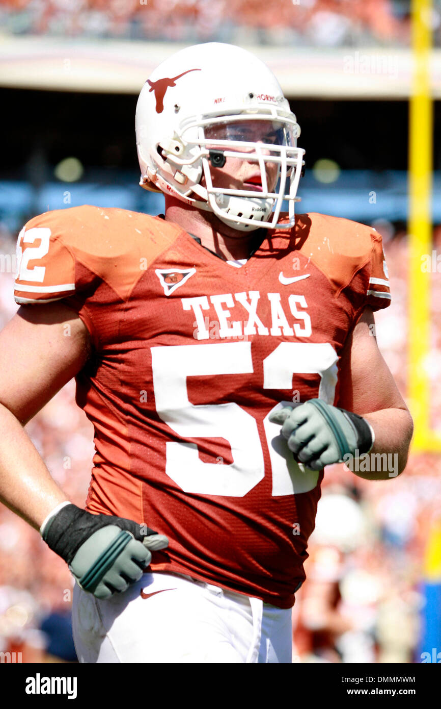 17-october-09-texas-offensive-guard-char