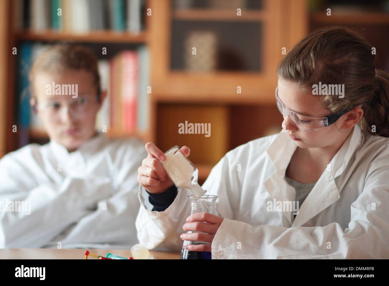 pupils girls learning science chemistry Stock Photo