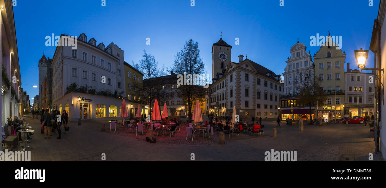 Germany, Bavaria, Regensburg, Kohlenmarkt with Sidewalk Cafe and Old Town Hall Stock Photo