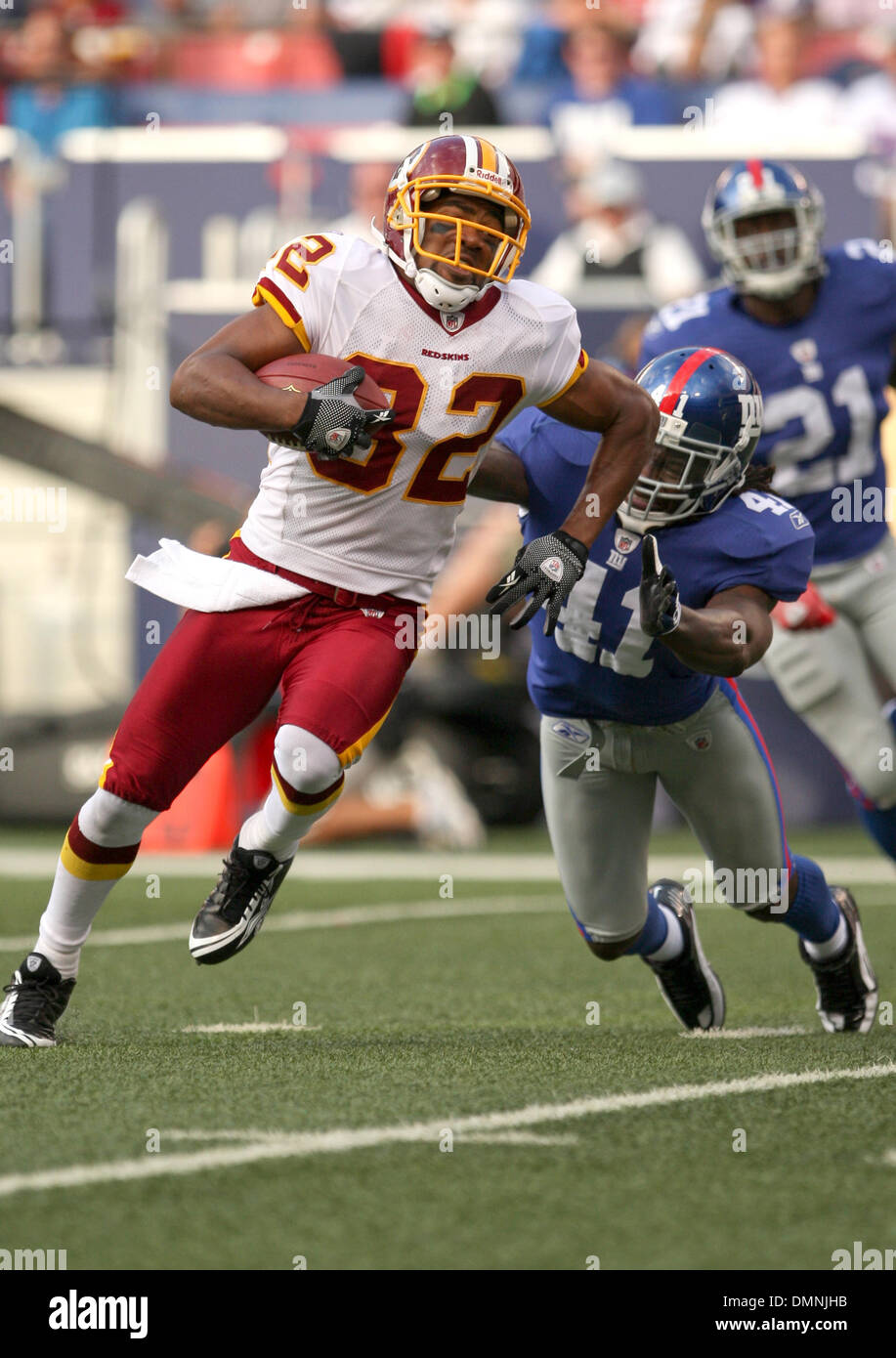 13 September 2009:Redskins #82 Antwan Randle El evades tackle.    The New York Giants defeated the Washington Redskins 23-17 at Giants Stadium in Rutherford, New Jersey. (Credit Image: © Southcreek Global/ZUMApress.com) Stock Photo