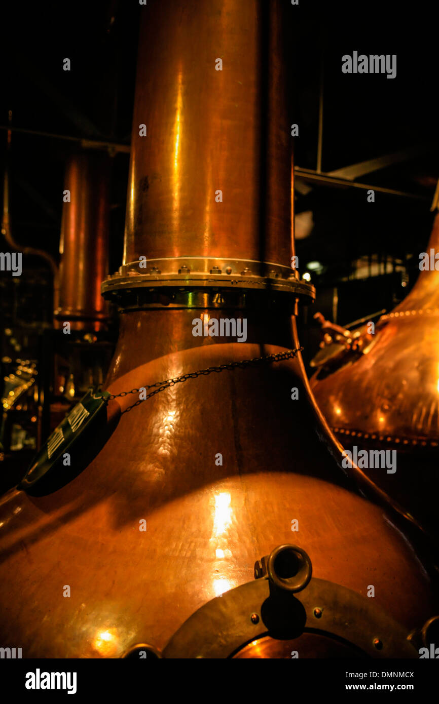 Bourbon distillery copper hi-res stock photography and images - Alamy