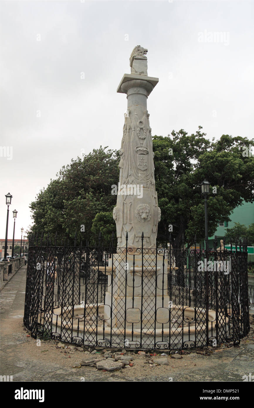 Lion Fountain on Alameda de Paula, Old Havana (La Habana Vieja), Cuba, Caribbean Sea, Central America Stock Photo