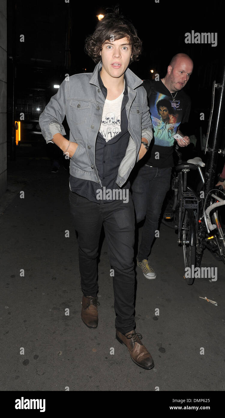 Louis Tomlinson and Harry Styles, of One Direction seen arriving at LAX  airport. Los Angeles California - 06.11.12 Featuring: L Stock Photo - Alamy