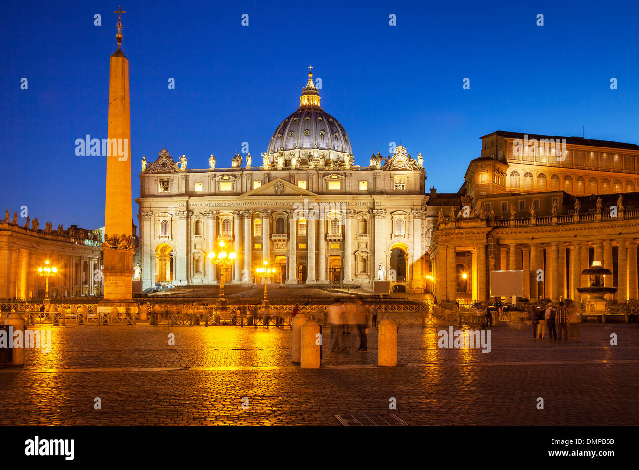 Saint peters basilica pope hi-res stock photography and images - Alamy
