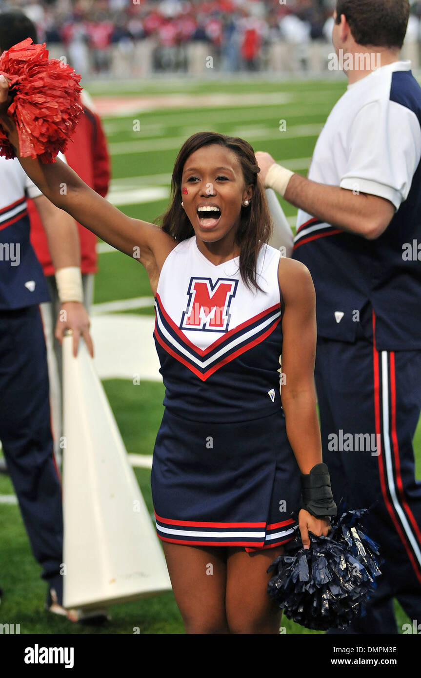 Ole miss cheerleaders hires stock photography and images Alamy