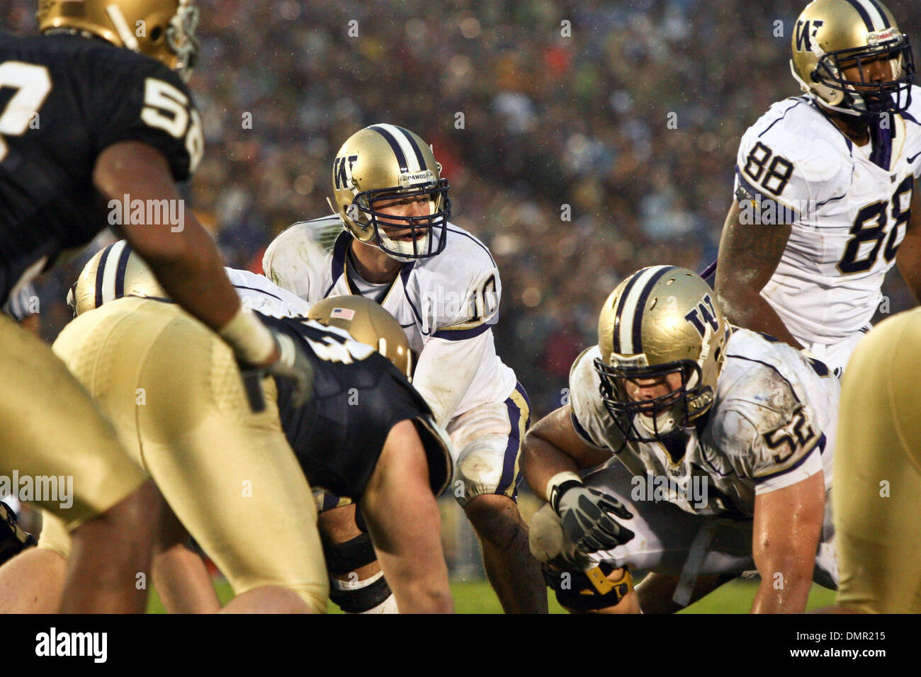Washington quarterback Jake Locker (10) during game action. Washington