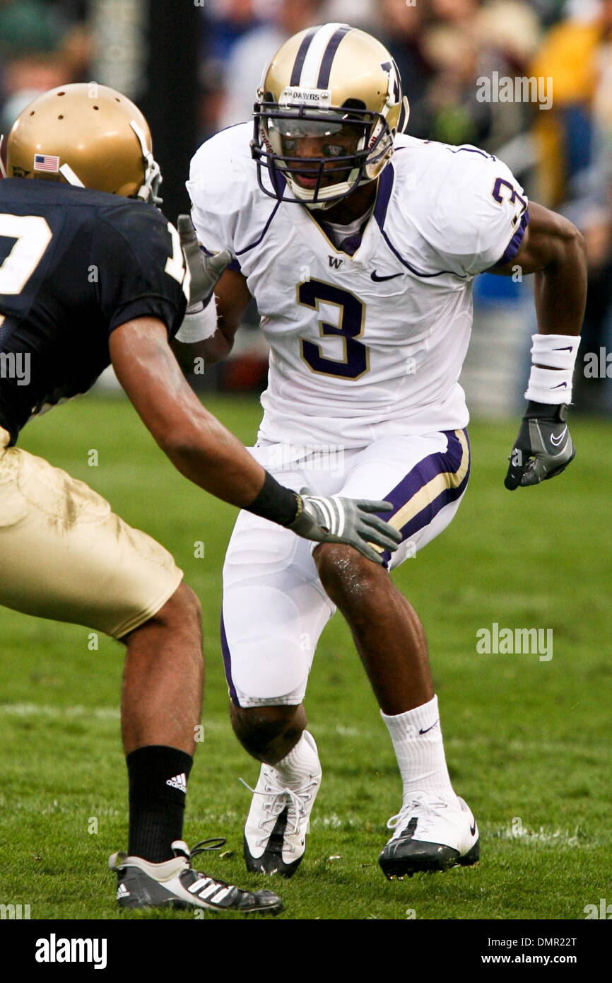 Washington wide receiver James Johnson (3) during game action.  Washington, of the PAC 10 Conference, at Notre Dame, at Notre Dame Stadium in South Bend, Indiana.  Notre Dame won the game in overtime 37-30. (Credit Image: © Scott Grau/Southcreek Global/ZUMApress.com) Stock Photo