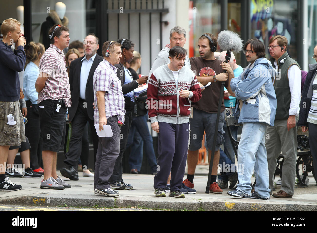 Ricky gervais on set hi-res stock photography and images - Alamy