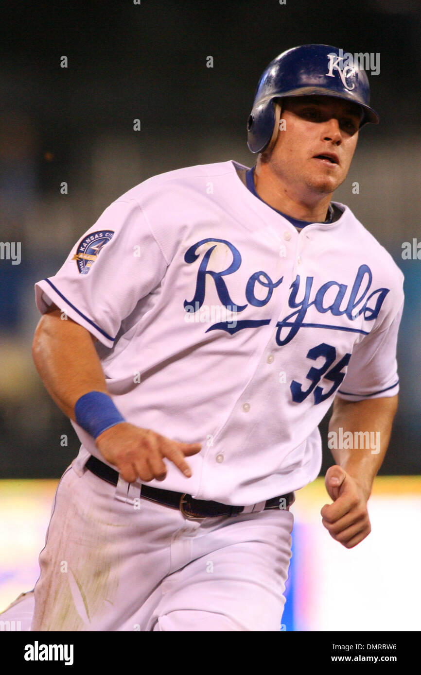 pink kansas city royals jersey