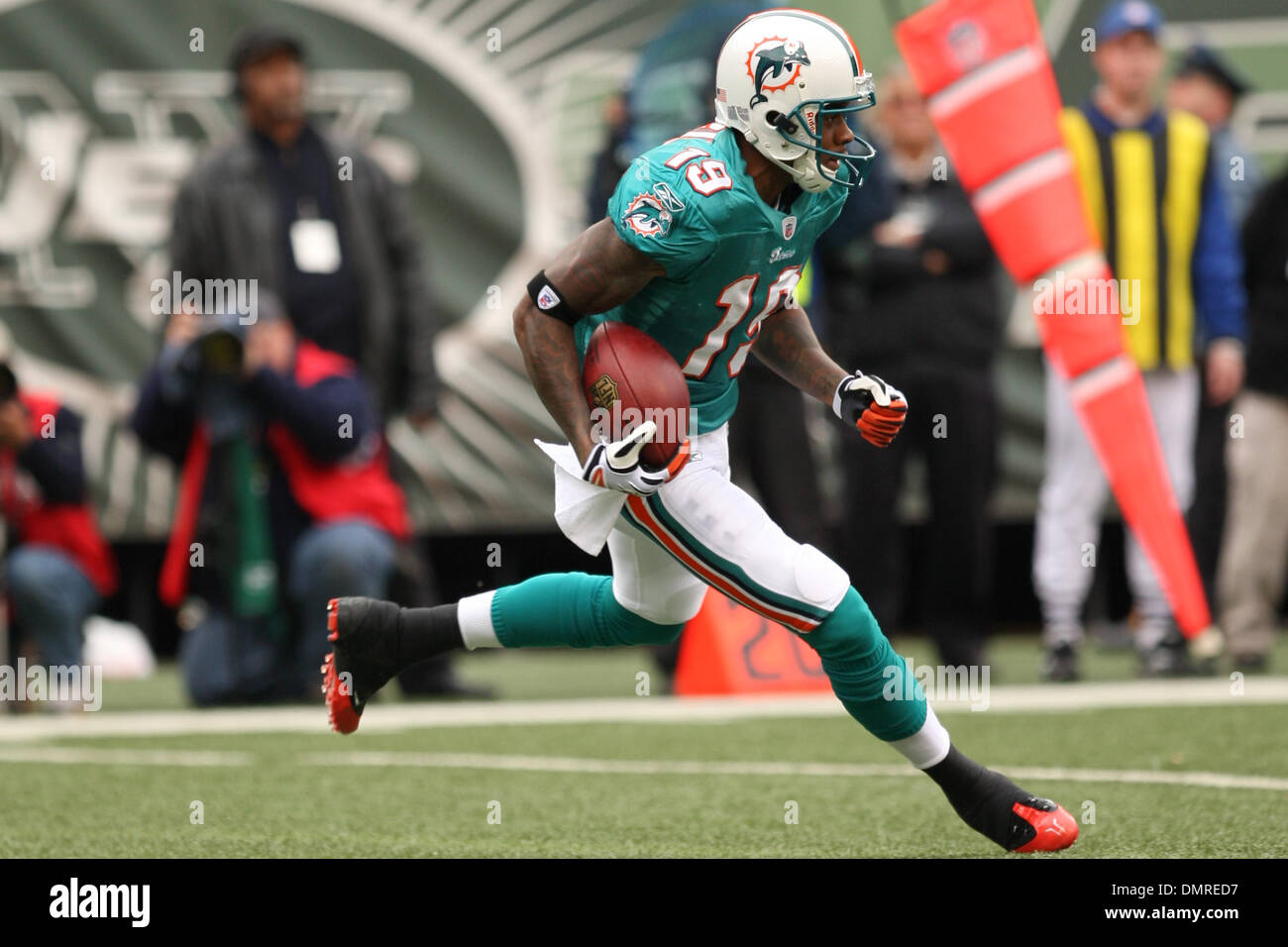 Miami dolphins wide receiver ted hi-res stock photography and