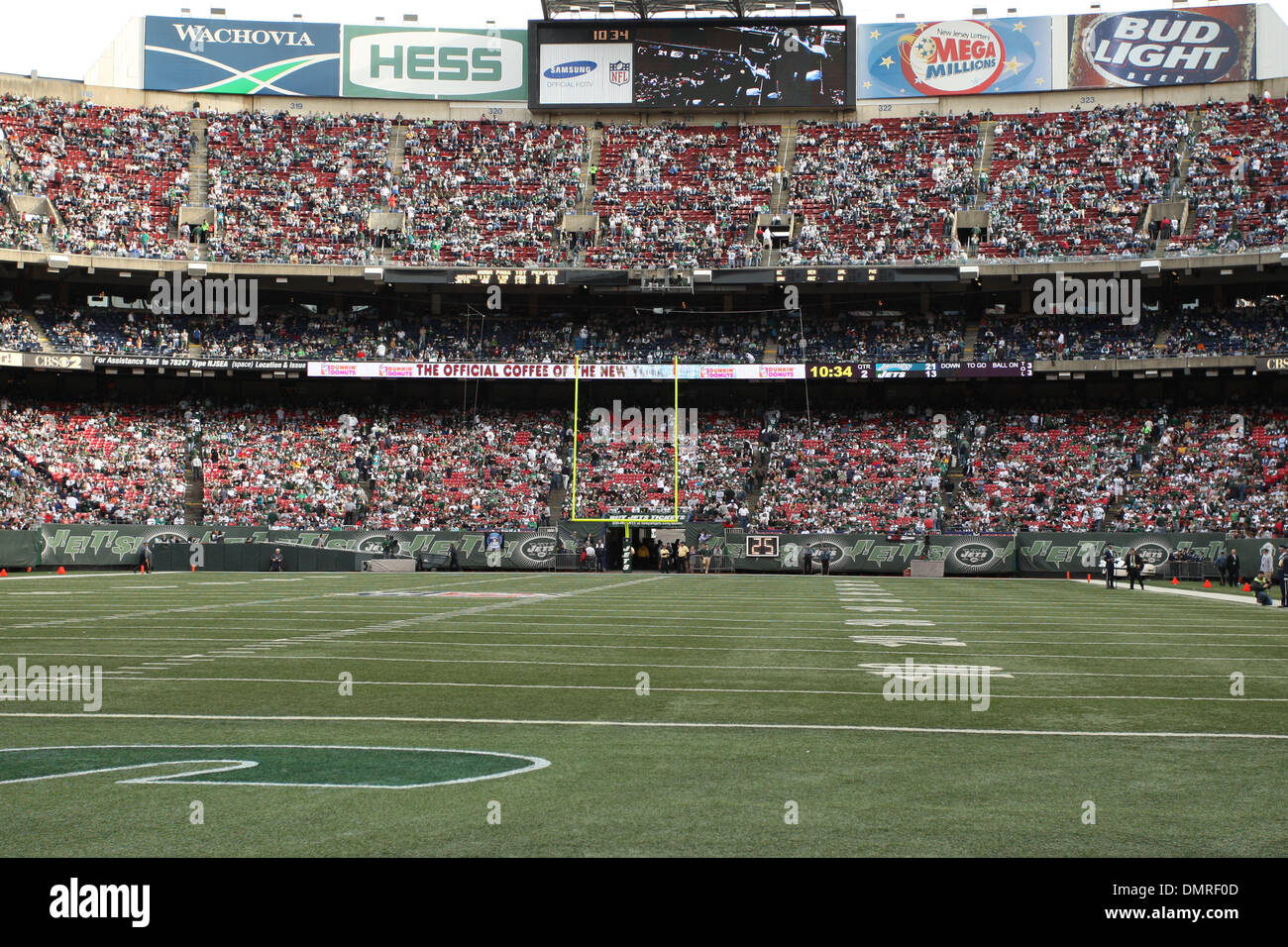 Giants Stadium. The Jaguars defeated the Jets 2422 at Giants Stadium