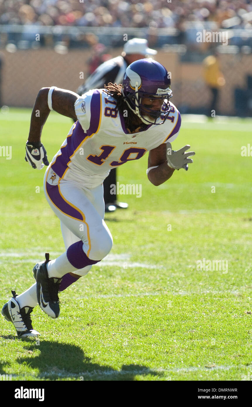 Minnesota Vikings wide receiver Sidney Rice (18) runs a pass route in a ...