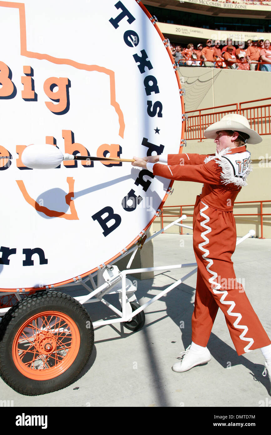 07 November 09:  Big Bertha, the world's largest bass drum, is used by the Longhorn band during football games.  It measures 8 feet in diameter and weighs in at 500 pounds.  Col. D. Harold Byrd presented the drum to the band in 1955 and has been an icon of the Longhorn band ever since. (Credit Image: © Joe Nicola/Southcreek Global/ZUMApress.com) Stock Photo