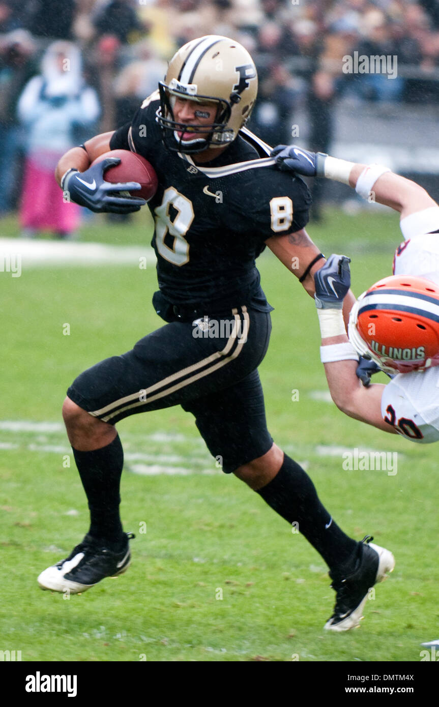 Illinois vs Purdue Boilermakers .(8) Keith Smith (20) Garrett Edwards ...