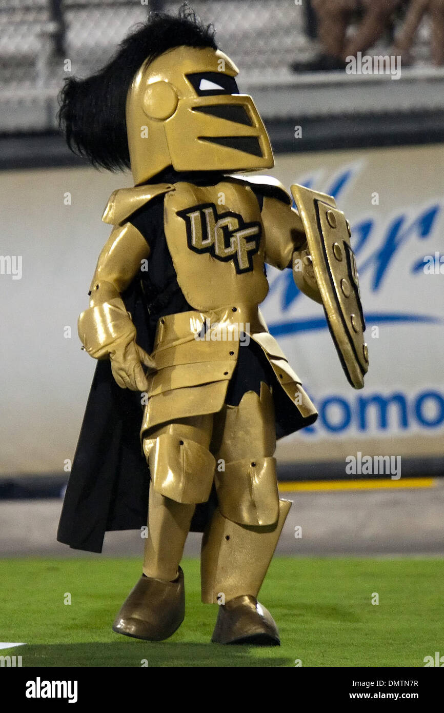 UCF Knights mascot against the Marshall Thundering Herd in this evenings  game at Bright House Networks Stadium in Orlando, Fl. (Credit Image: ©  Anthony Smith/Southcreek Global/ZUMApress.com Stock Photo - Alamy