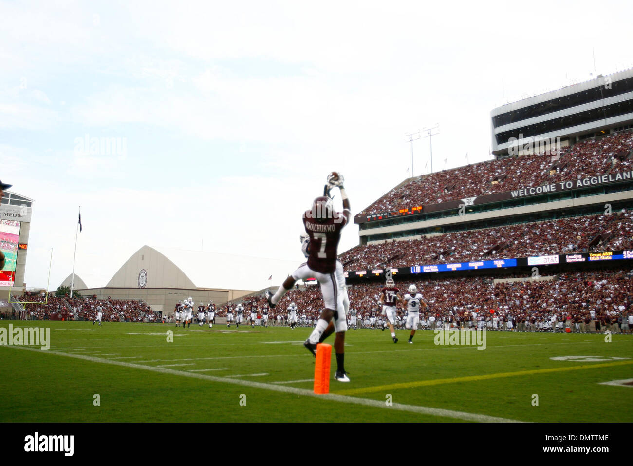 Uzoma Nwachukwu (#7) of the Texas A&M University Aggies makes the first touchdown of the game.  The Texas A&M Aggies defeated the Utah State Aggies 38-30 at Kyle Field in College Station, TX. (Credit Image: © Anthony Vasser/Southcreek Global/ZUMApress.com) Stock Photo