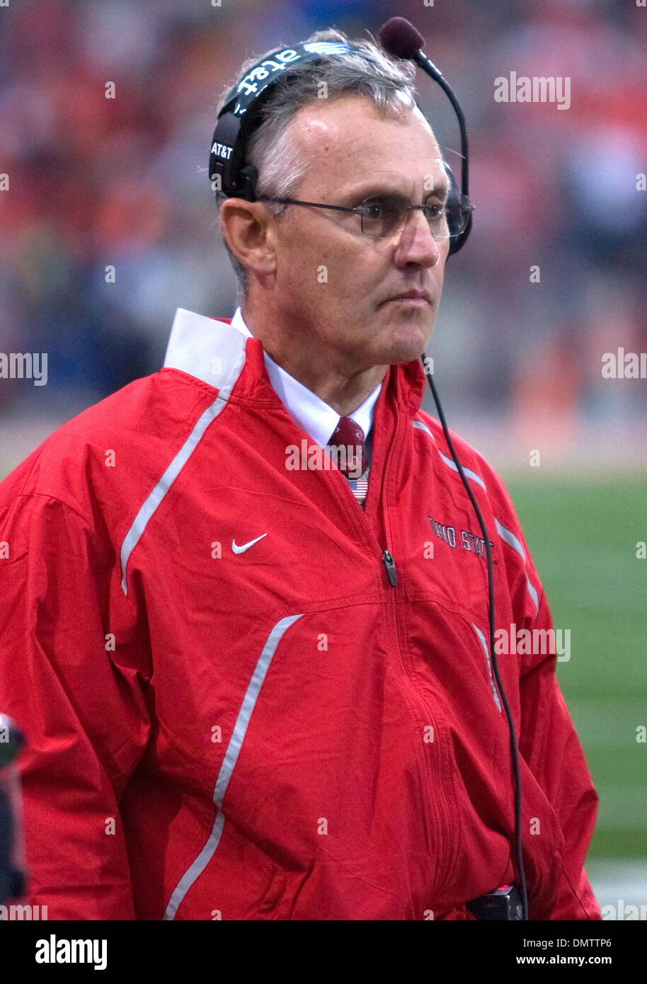 26 September 2009: Ohio State head coach Jim Tressel on the sideline during  the NCAA college football game between the Illinois Fighting Illini and the Ohio  State Buckeyes at Ohio Stadium in