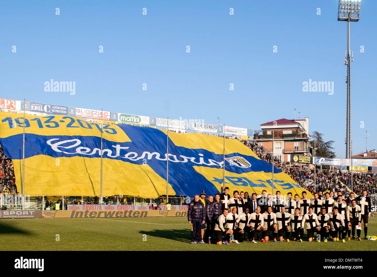 Parma, Italy. 15th Dec, 2013. Parma team group line-up Football / Soccer : Parma players wearing 100 years commemorative T-shirt before the Italian 'Serie A' match between Parma FC 0-0 Cagliari at Stadio Ennio Tardini in Parma, Italy . Credit:  Maurizio Borsari/AFLO/Alamy Live News Stock Photo