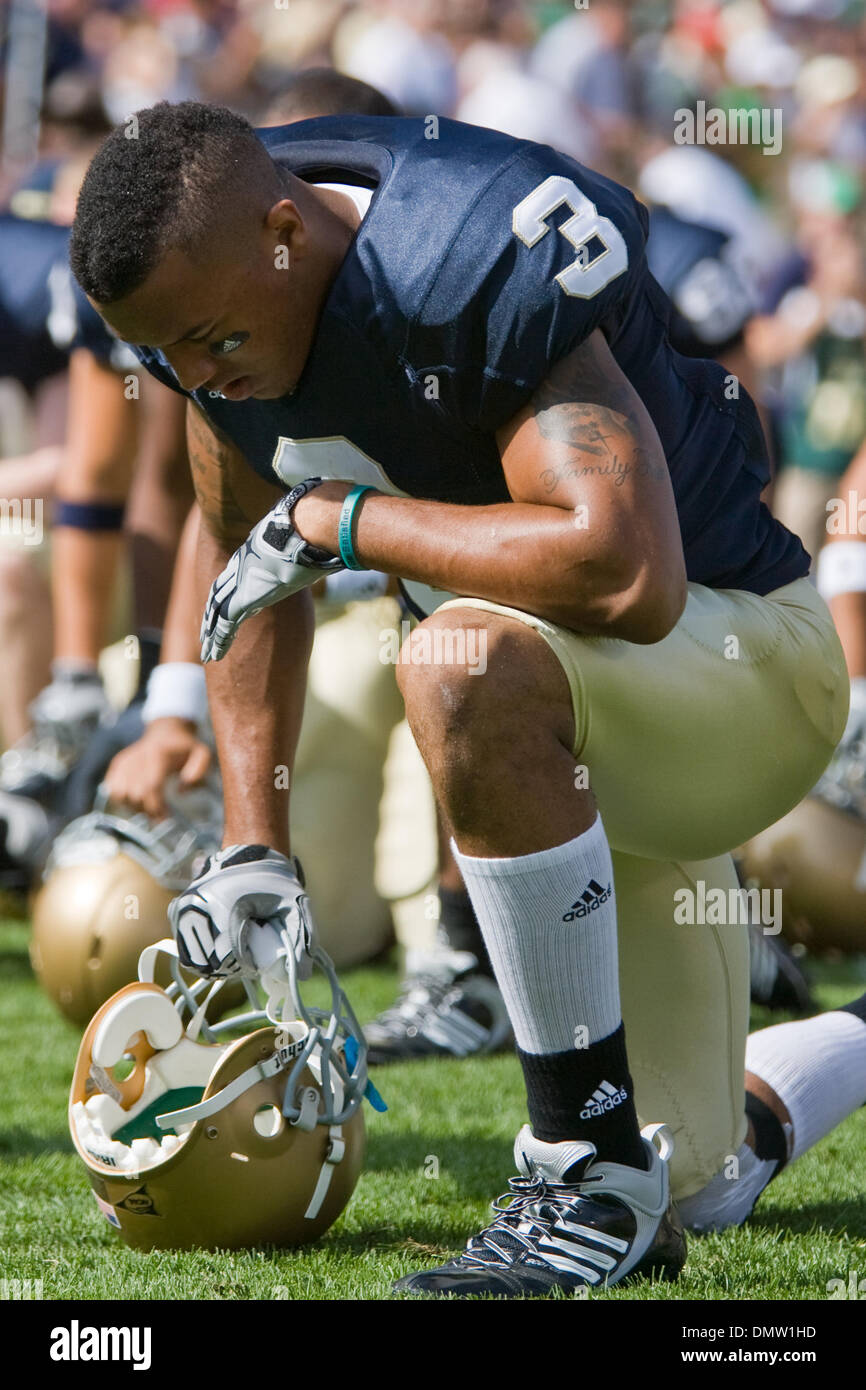 19 September 2009:  Notre Dame wide receiver Michael Floyd (3) takes a knee prior to the NCAA college football game between the Michigan State Spartans and the Notre Dame Fighting Irish at Notre Dame Stadium in Notre Dame, Indiana.  Floyd is likely out for the season after breaking his collarbone during the game as the Fighting Irish beat the Spartans 33-30. (Credit Image: © Frank  Stock Photo