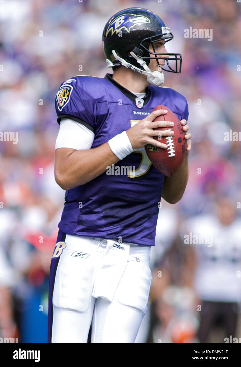 Cleveland Browns vs. Baltimore Ravens. Fans support on NFL Game. Silhouette  of supporters, big screen with two rivals in background Stock Photo - Alamy