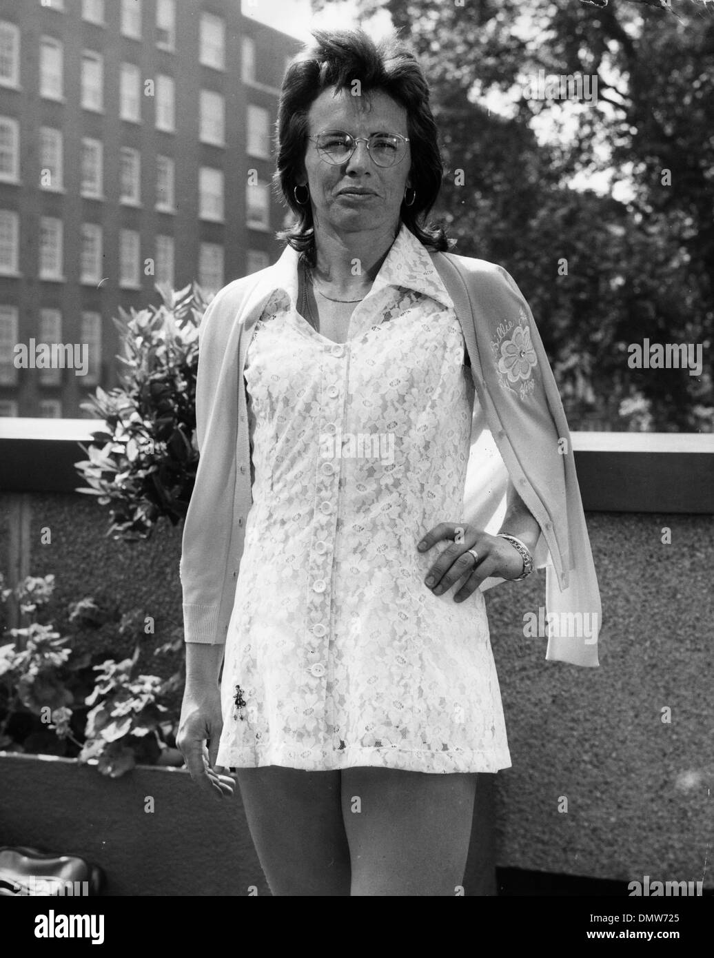 June 21, 1974 - London, England, U.K. - Tennis Star BILLIE-JEAN KING's new fashion image for 1974 at a pre-Wimbledon press photocall at the Skyline Park Tower, Knightsbridge, London. (Credit Image: © KEYSTONE Pictures USA/ZUMAPRESS.com) Stock Photo