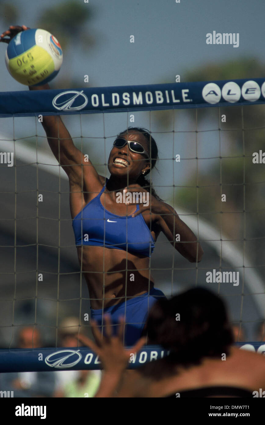 Aug 05, 1993; San Diego, CA, USA; ANNETTE DAVIS at the AVP Professional ...