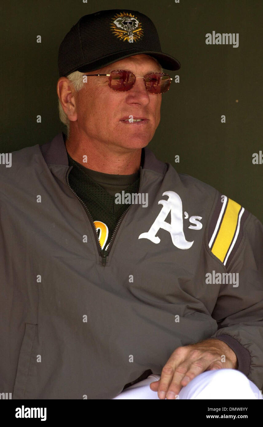 Mar 03, 2002; Phoenix, AZ, USA; Oakland A's pitchers Barry Zito, Tim Hudson  and Mark Mulder (R) Wednesday March 6,2002 Stock Photo - Alamy