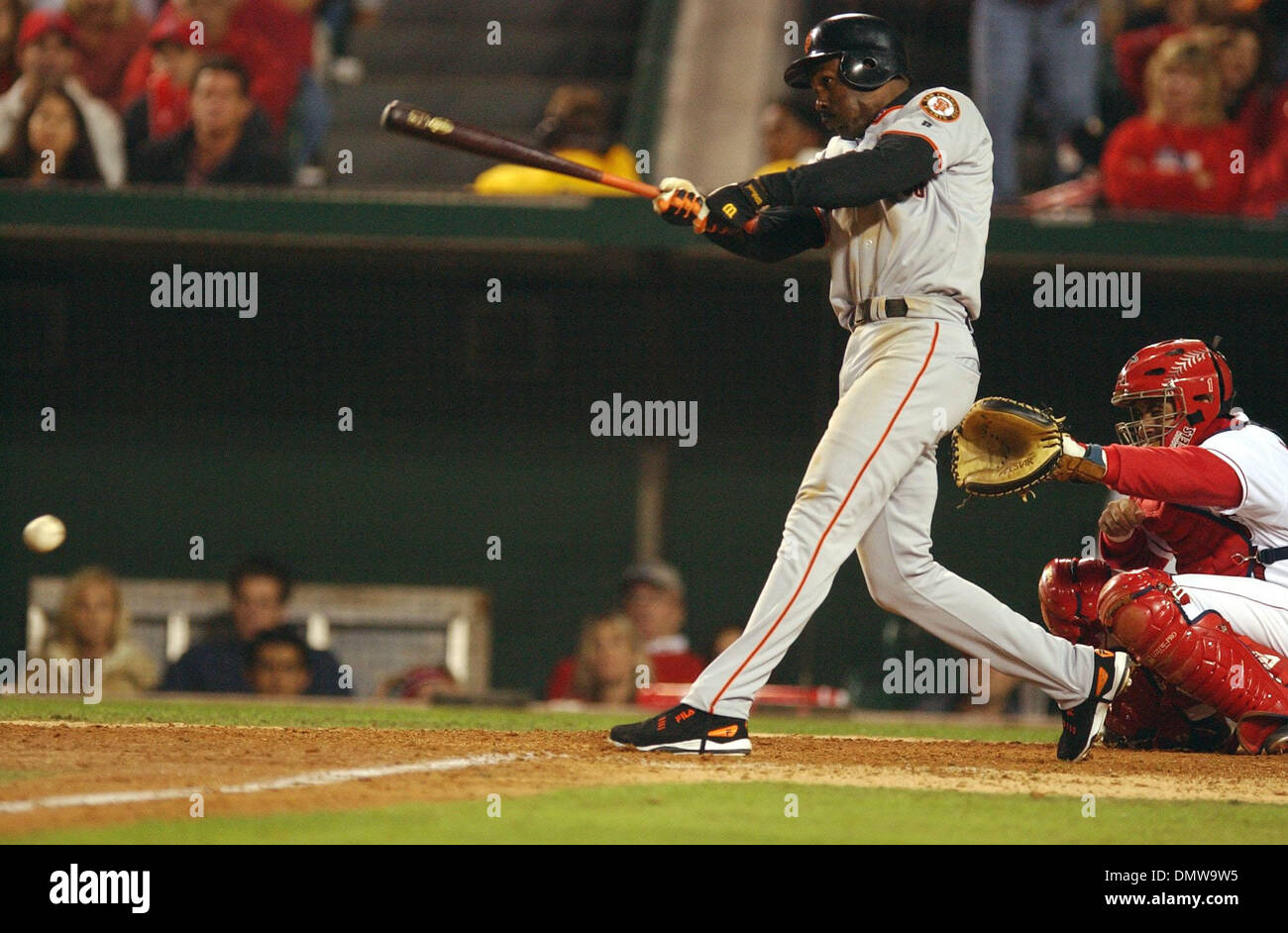 Oct 20, 2002 - Anaheim, CA, USA - San Francisco Giant SHAWON DUNSTON  singles in the fifth driving in J. T. Snow during game 2 of the 2002 World  Series against the