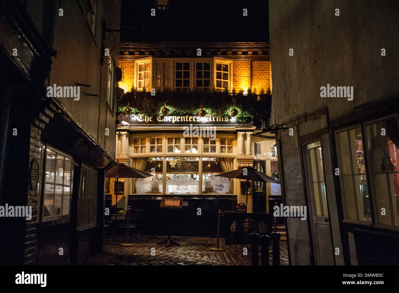 The Carpenters Arms pub in Windsor Berkshire UK Stock Photo Alamy