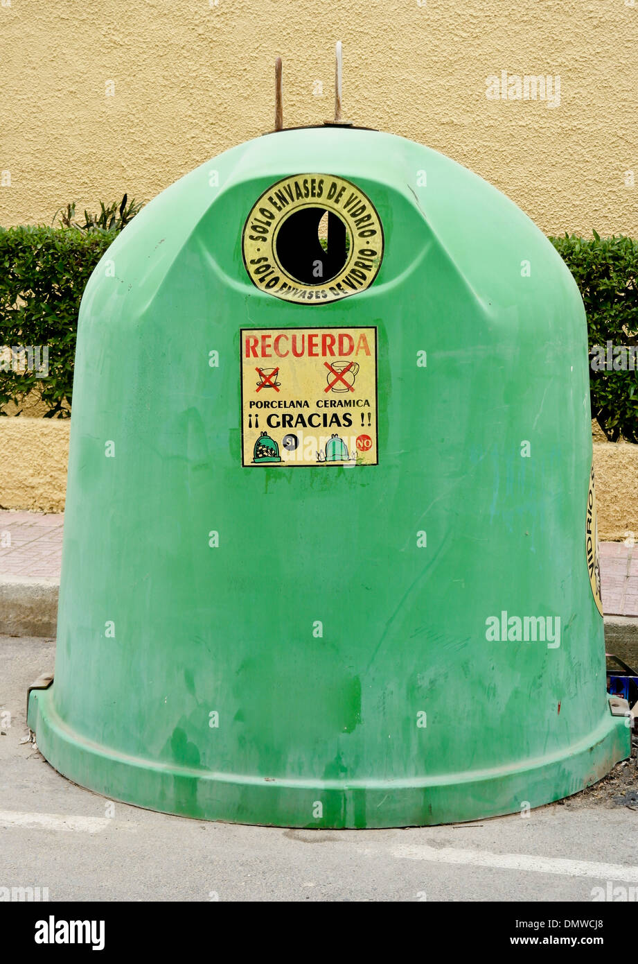 Green Glass recycling container in Spanish street Stock Photo Alamy