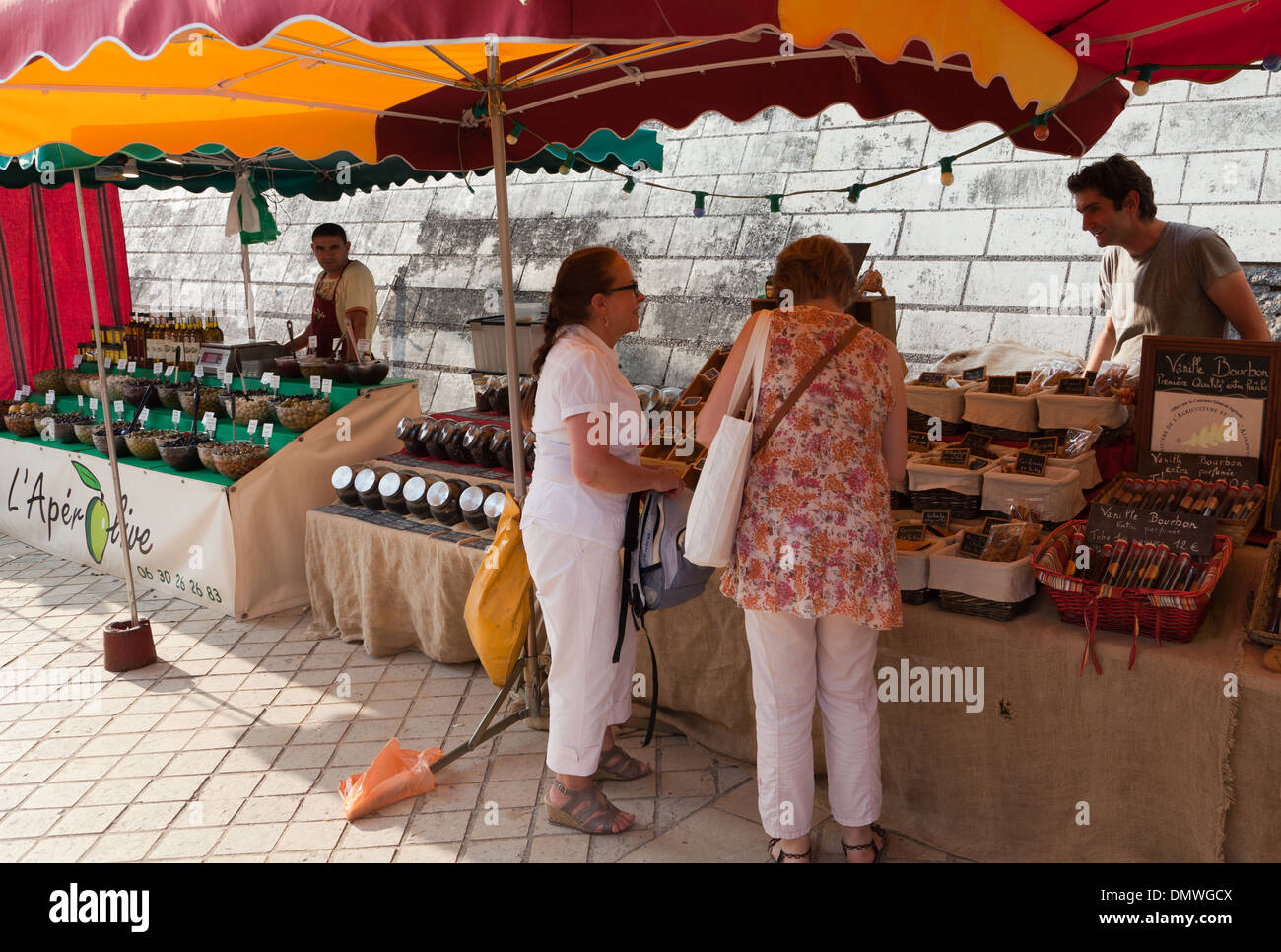 Amboise summer evening market, spice stall with pungent smells Stock ...