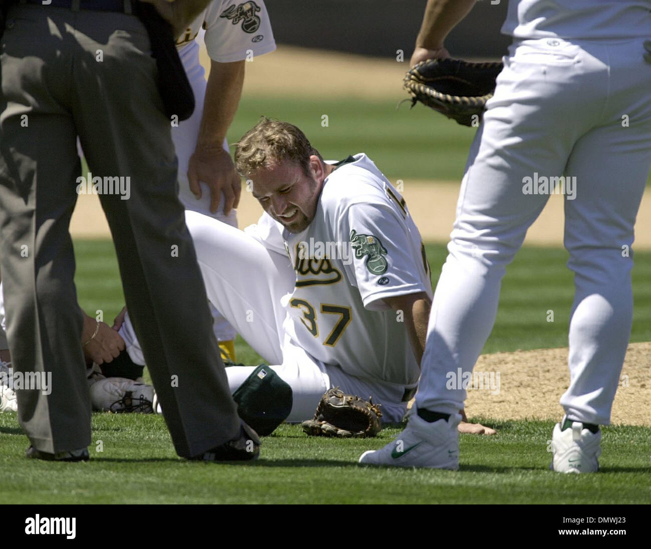 Jul 05, 2001; Oakland, CA, USA; Oakland A's pitcher Erik Hiljus