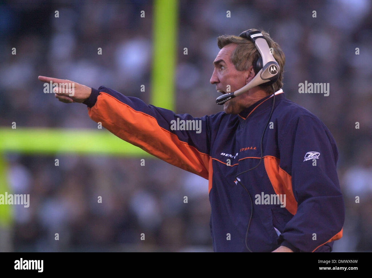 Dec 22, 2002; Oakland, CA, USA; Denver Broncos head coach Mike Shanahan yells at his players after Lenny Walls, #35, received a penalty during a punt return in the 4th quarter of their game on Sunday, December 22, 2002 at Network Associates Coliseum in Oakland, Calif. The Raiders beat Denver 28-16. Stock Photo