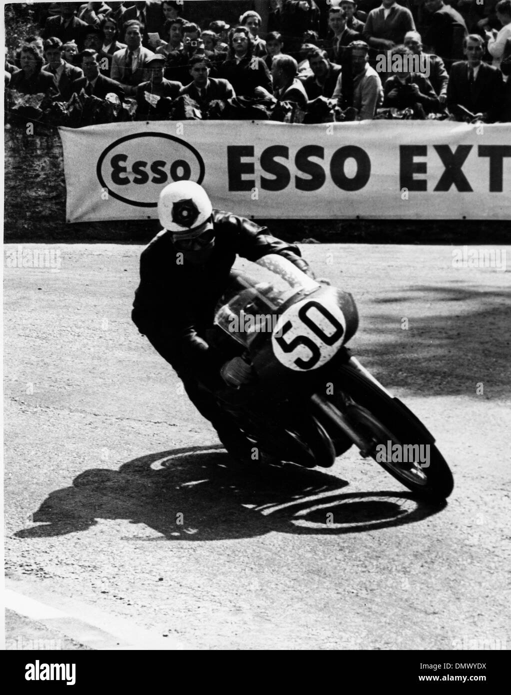 Jun 13, 1955; London, UK; Motorcycle racer GEOFF DUKE wins the Senoir T.T. record speed. (Credit Image: © KEYSTONE Pictures USA) Stock Photo