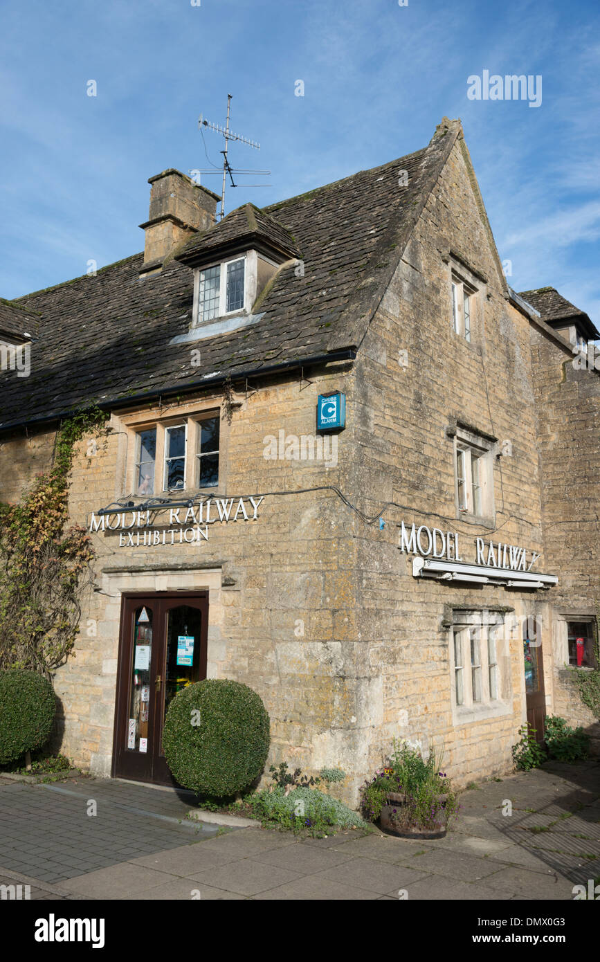 Bourton model railway hires stock photography and images Alamy