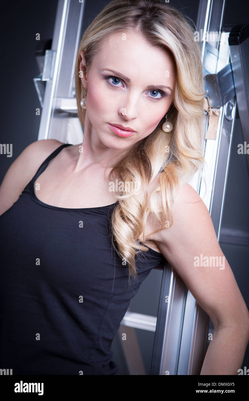 studio portrait of a young woman Stock Photo - Alamy