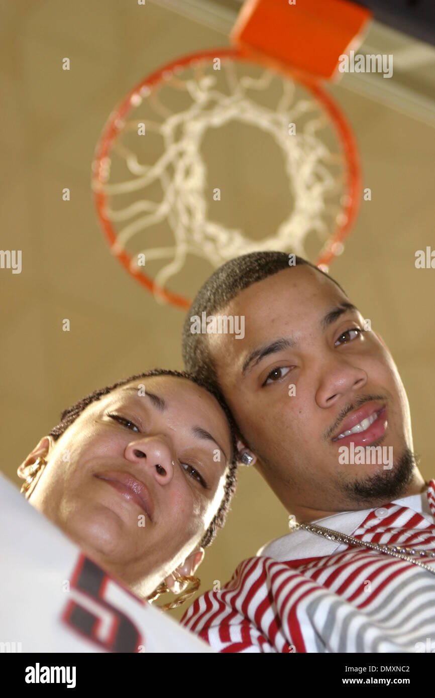 Mar 04, 2006; Storrs, CT, USA; 6' 3' University of Connecticut point guard MARCUS WILLIAMS and his mother MICHELE, who has stood by and helped her son since he was arrested for attempting to sell two laptop computers stolen by a friend last spring, at Gample Pavilion on the UCONN Campus . Mandatory Credit: Photo by Stan Godlewski/ZUMA Press. (©) Copyright 2006 by Stan Godlewski Stock Photo