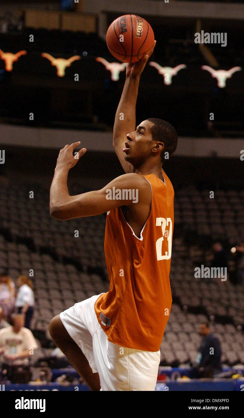 Mar 16 2006 Dallas Tx Usa Texas Lamarcus Aldridge Shoots