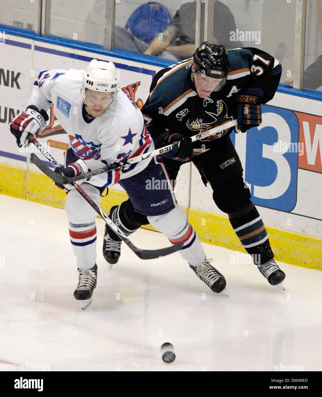 November 17, 2006: AHL - The Manitoba Canucks at Rochester Americans at the Blue Cross Arena at the War Memorial Auditorium. Rochester defeated Manitoba 4 to 3 in OT.(Credit Image: © Alan Schwartz/Cal Sport Media) Stock Photo