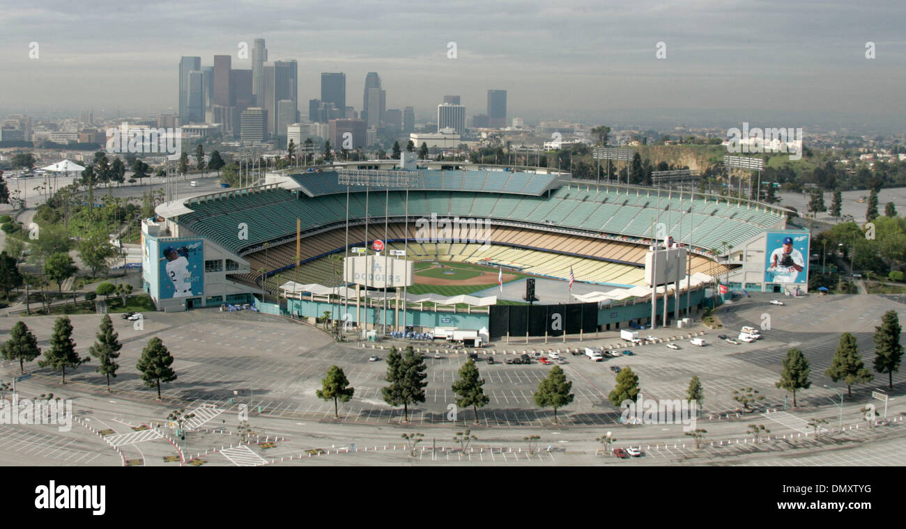  ChinaOEM Aerial View of Dodger Stadium. Car Windshield