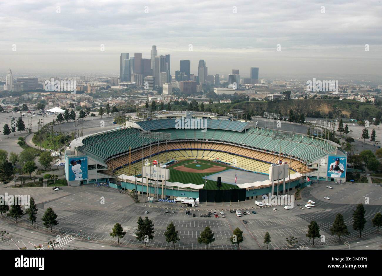  ChinaOEM Aerial View of Dodger Stadium. Car Windshield
