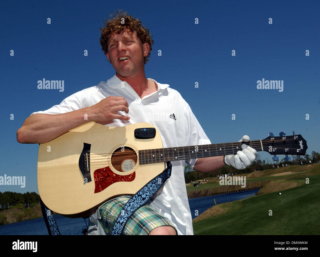 Apr 10, 2006; Myrtle Beach, SC, USA; Hootie and the Blowfish Guitarist