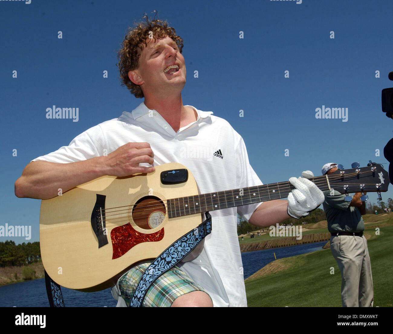 Apr 10, 2006; Myrtle Beach, SC, USA; Hootie and the Blowfish Guitarist