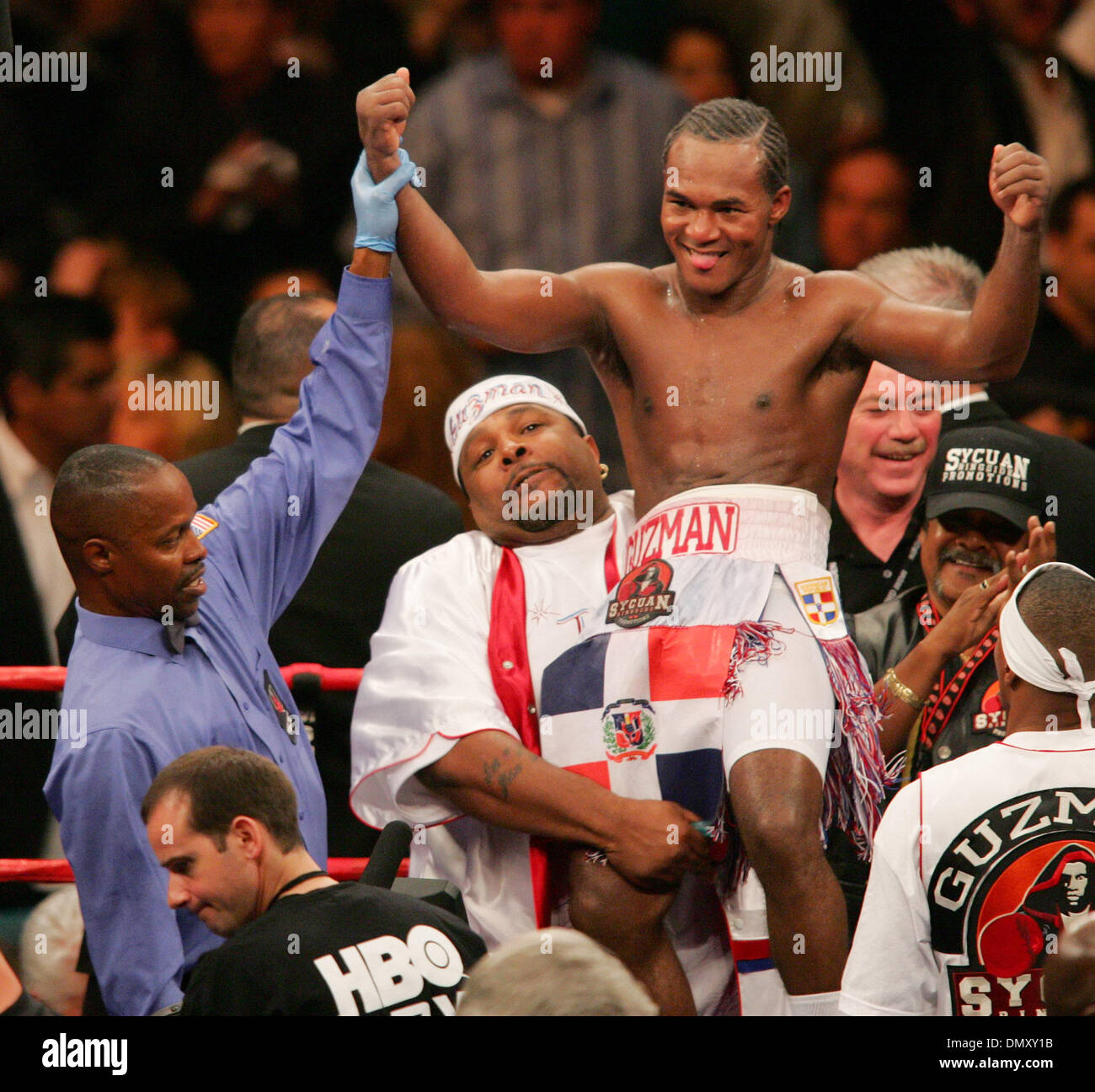 May 06, 2006; Las Vegas, NV, USA; BOXING JOAN GUZMAN wins a 12th round split decision against