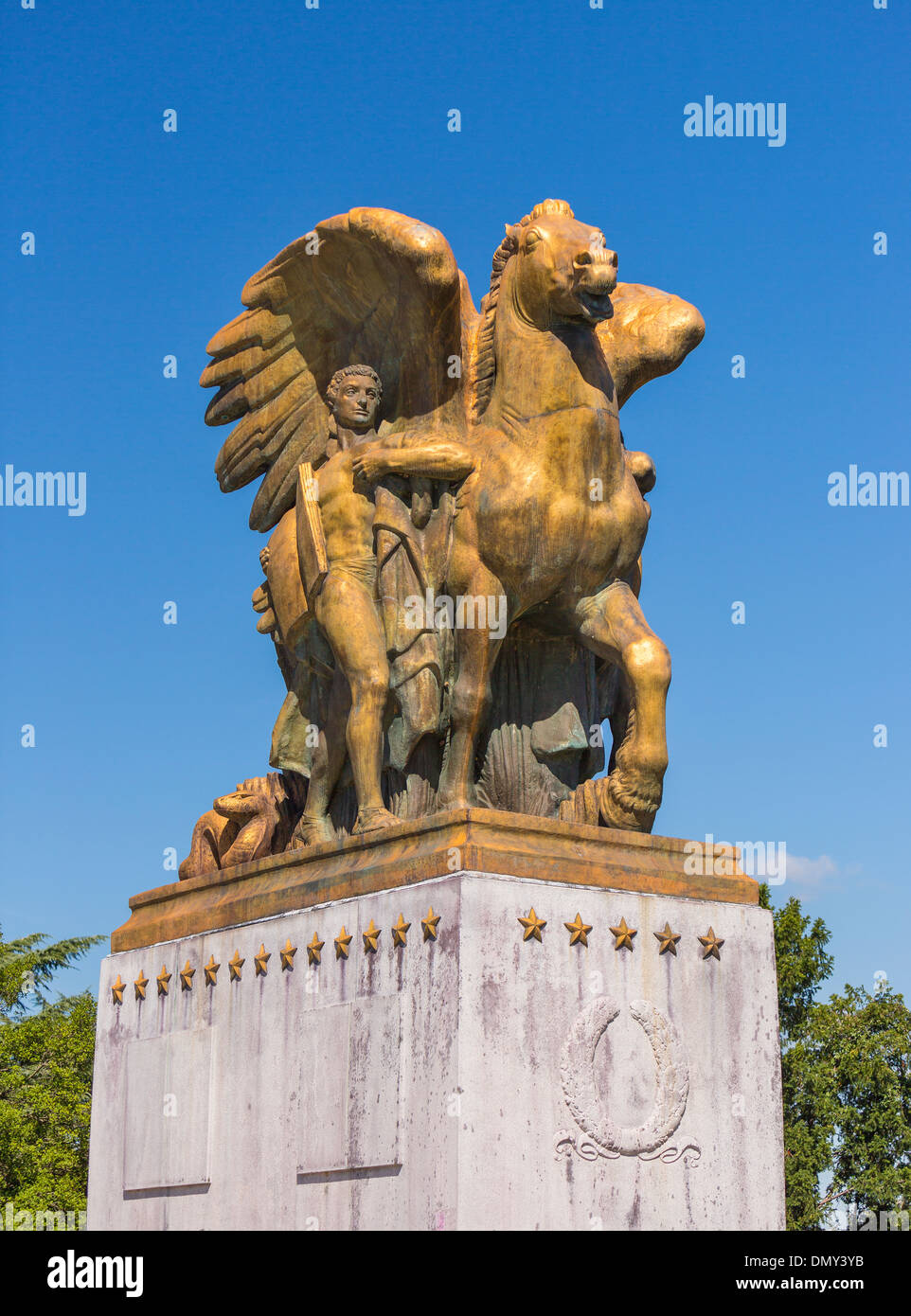 WASHINGTON, DC, USA Bronze sculpture "Aspiration and Literature" by sculptor James Earle