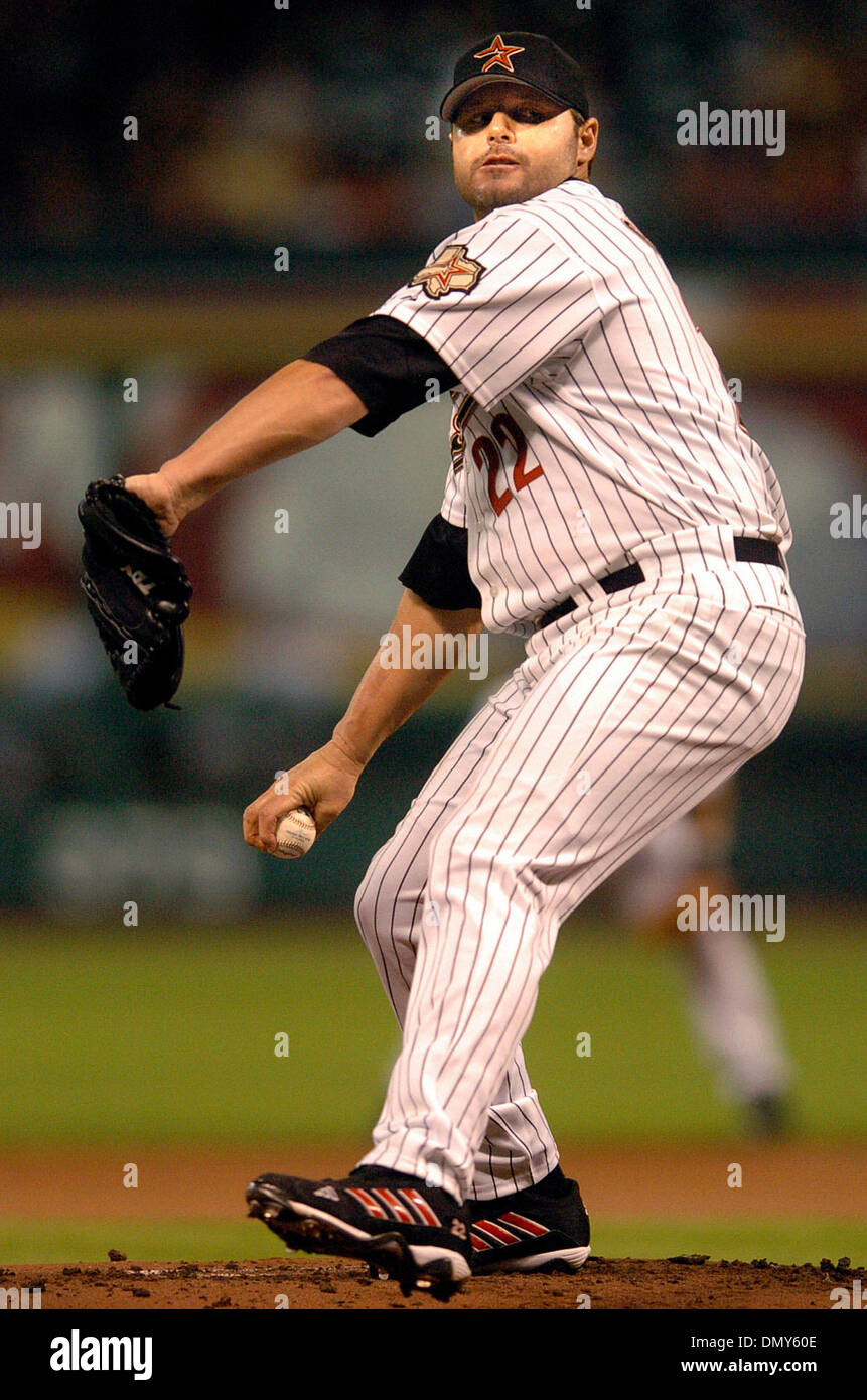 Houston pitcher roger clemens 22 hi-res stock photography and