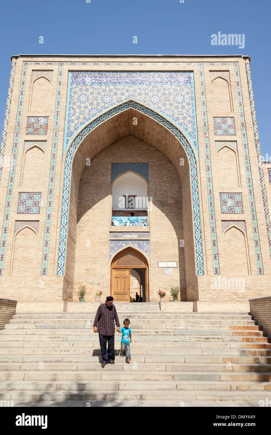 Kukeldash Madrasah, also known as Kukaldosh Madrasah, Tashkent, Uzbekistan Stock Photo