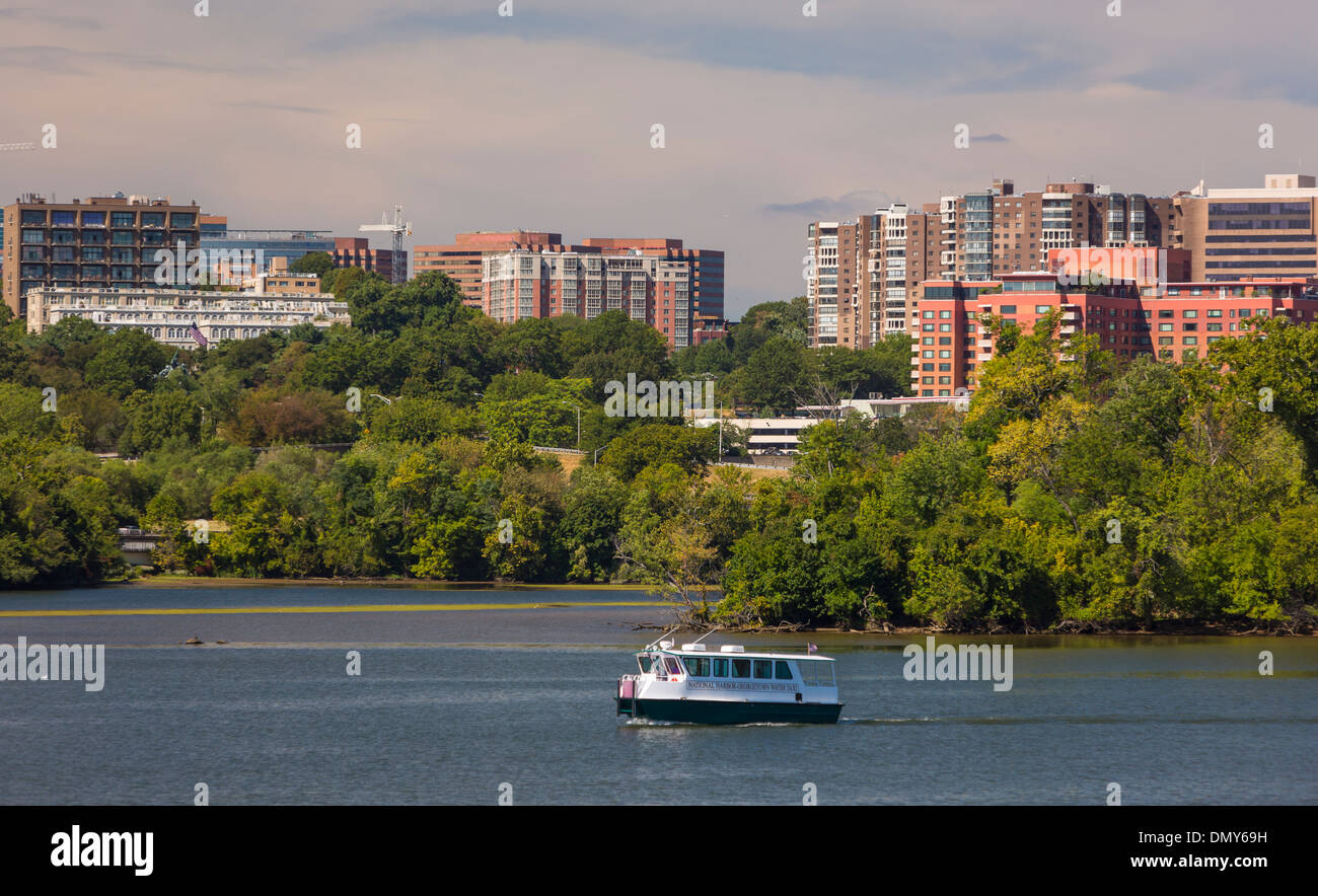 ROSSLYN, VIRGINIA, USA - Rosslyn skyline and Potomac River, Arlington County. Stock Photo
